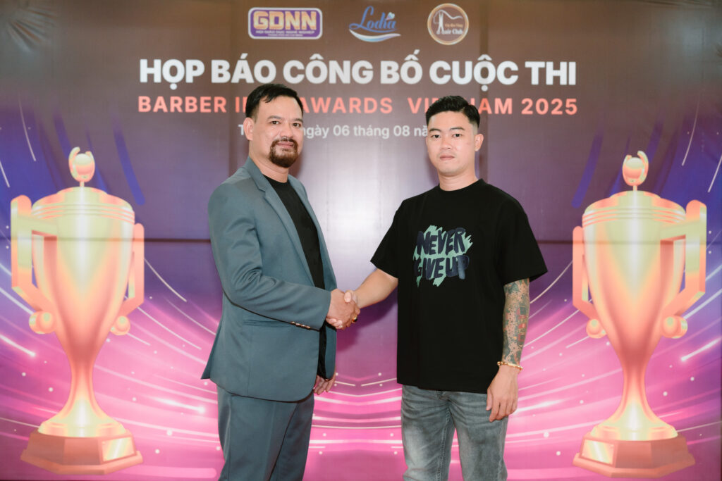 CHÂU BARBER – TRUYỀN LỬA TỪ THỰC CHIẾN ĐẾN SÂN KHẤU NGHỀ NGHIỆP