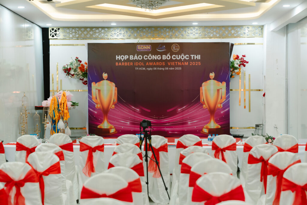 LÊ SỸ BARBER SHOP - BỪNG SÁNG KHÍ CHẤT TẠI BARBER IDOL AWARDS VIETNAM 2025 4 LÊ SỸ BARBER SHOP – BỪNG SÁNG KHÍ CHẤT TẠI BARBER IDOL AWARDS VIETNAM 2025