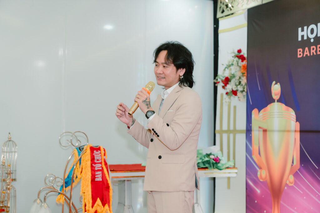 TRƯƠNG QUANG VŨ – NGƯỜI ĐÁNH THỨC MÀU SẮC TRONG NGHỀ BARBER