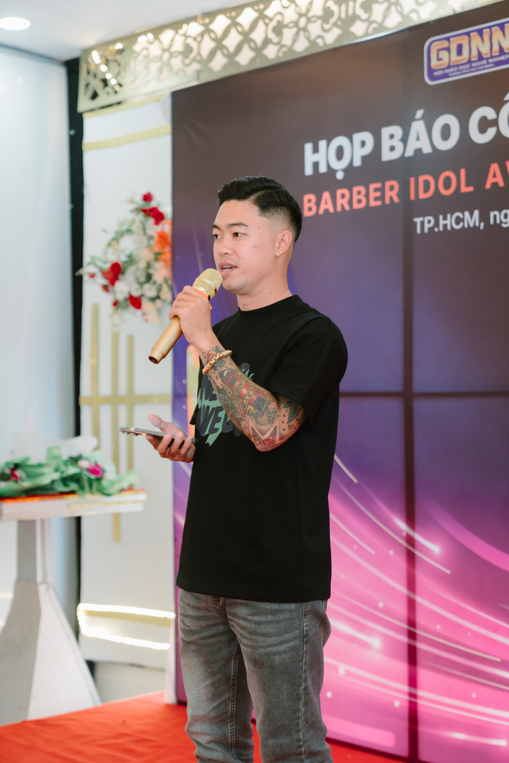BAN GIÁM KHẢO BARBER IDOL VIET NAM 2025 TẠI HỌP BÁO CÔNG BỐ CUỘC THI 8 BAN GIÁM KHẢO BARBER IDOL VIET NAM 2025 TẠI HỌP BÁO CÔNG BỐ CUỘC THI