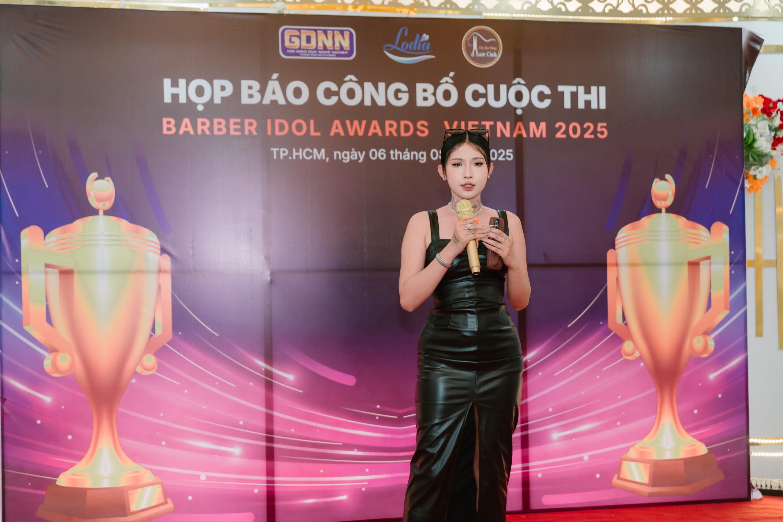 BAN GIÁM KHẢO BARBER IDOL VIET NAM 2025 TẠI HỌP BÁO CÔNG BỐ CUỘC THI 7 BAN GIÁM KHẢO BARBER IDOL VIET NAM 2025 TẠI HỌP BÁO CÔNG BỐ CUỘC THI