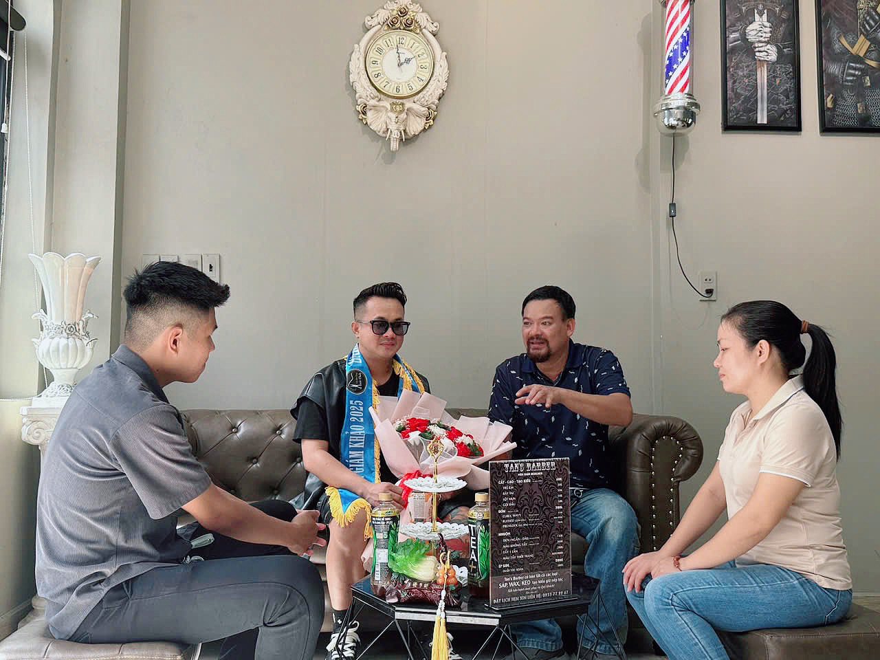 THẦY HOÀNG DUY TÂN – DẪN DẮT XU HƯỚNG ĐỒNG HÀNH TOẢ SÁNG 3 THẦY HOÀNG DUY TÂN – DẪN DẮT XU HƯỚNG ĐỒNG HÀNH TOẢ SÁNG