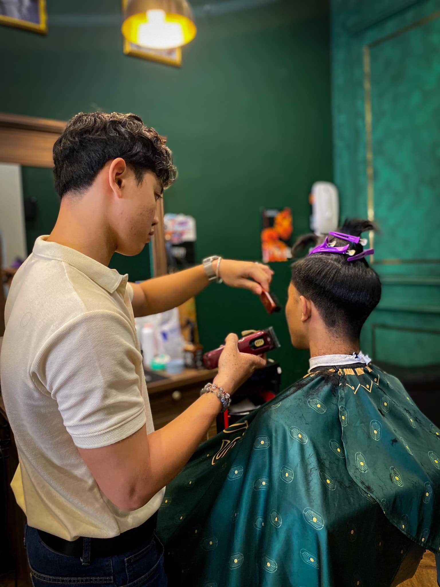 ĐỖ HOÀNG MINH – NGỌN LỬA KHÔNG BAO GIỜ TẮT TẠI BARBER IDOL AWARDS VIETNAM 2025 2 ĐỖ HOÀNG MINH – NGỌN LỬA KHÔNG BAO GIỜ TẮT TẠI BARBER IDOL AWARDS VIETNAM 2025