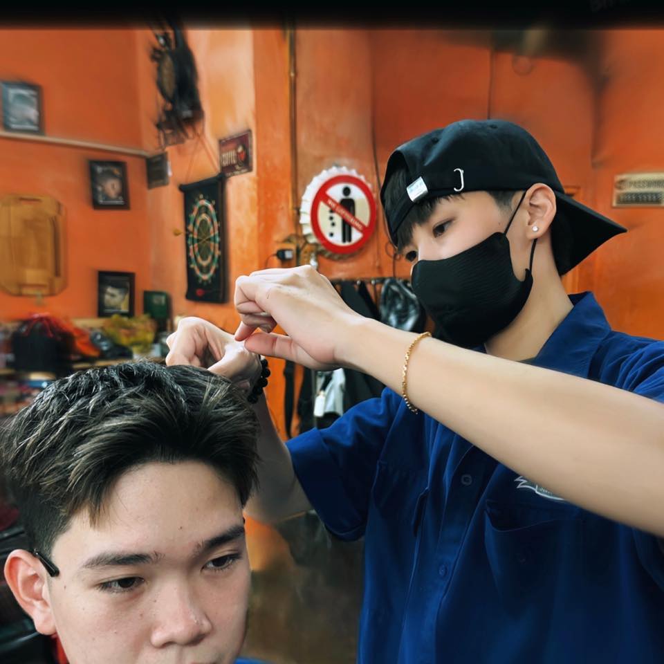 MAI TRƯỜNG NHI – DÁM ĐỐI DIỆN VÀ BƯỚC RA ÁNH SÁNG TẠI BARBER IDOL AWARDS 2025 3 MAI TRƯỜNG NHI – DÁM ĐỐI DIỆN VÀ BƯỚC RA ÁNH SÁNG TẠI BARBER IDOL AWARDS 2025