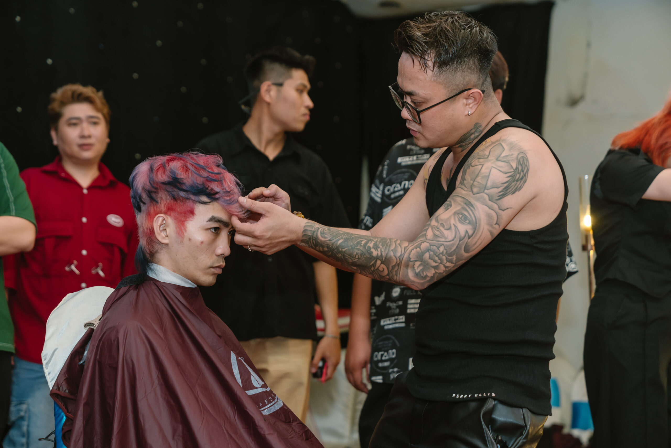 SẢN PHẨM OMBRE – SỰ HÒA QUYỆN GIỮA NGHỆ THUẬT MÀU SẮC & KỸ THUẬT ĐƯỜNG CẮT