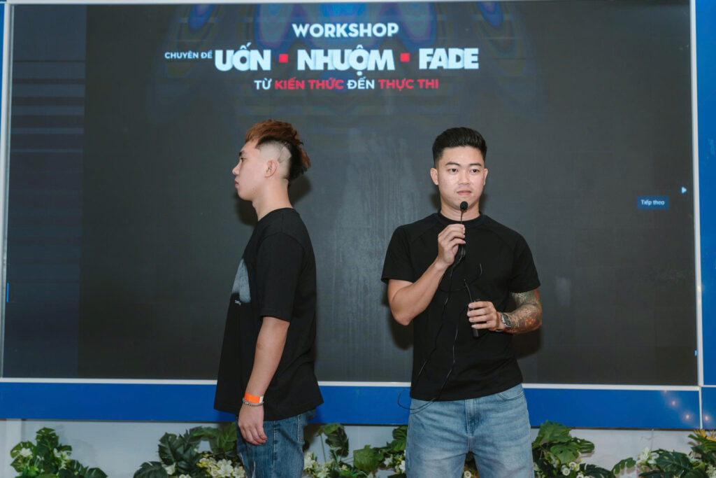WORKSHOP UỐN NHUỘM FADE BƯỚC ĐỆM CHO BARBER IDOL AWARDS VIETNAM 2025 11 WORKSHOP: UỐN – NHUỘM – FADE BƯỚC ĐỆM CHO BARBER IDOL AWARDS VIETNAM 2025